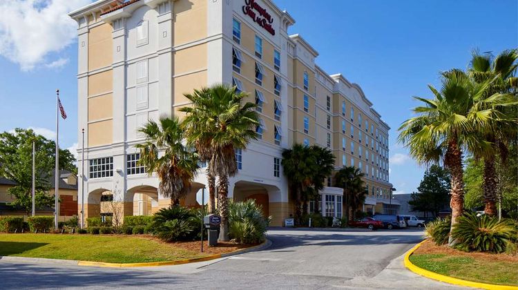 Hampton Inn & Suites Savannah/Midtown Exterior