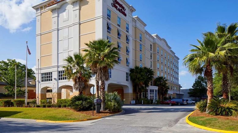 <b>Hampton Inn & Suites Savannah/Midtown Exterior</b>. Images powered by <a href="https://iceportal.shijigroup.com/" title="IcePortal" target="_blank">IcePortal</a>.