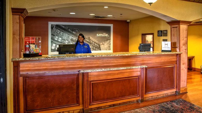 <b>Hampton Inn Savannah - I-95 North Lobby</b>. Images powered by <a href="https://iceportal.shijigroup.com/" title="IcePortal" target="_blank">IcePortal</a>.