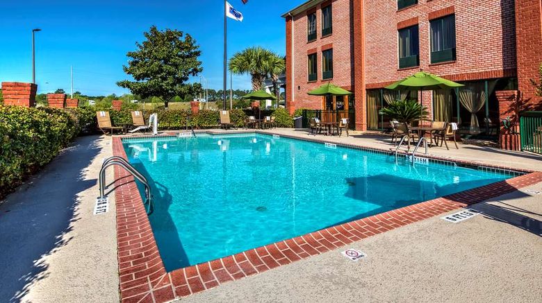<b>Hampton Inn Savannah - I-95 North Pool</b>. Images powered by <a href="https://iceportal.shijigroup.com/" title="IcePortal" target="_blank">IcePortal</a>.