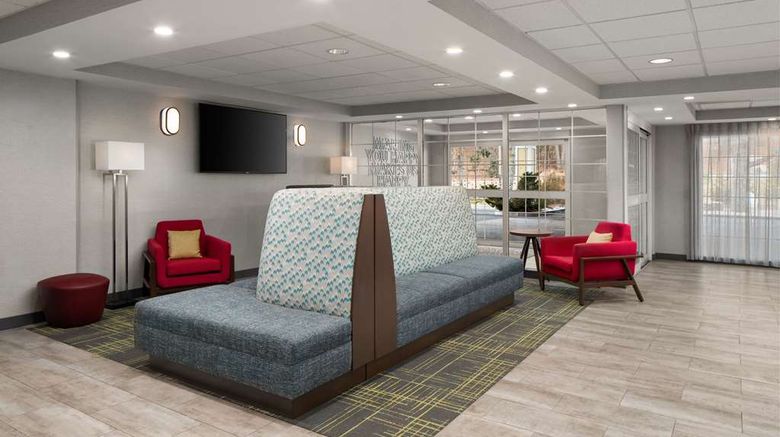 <b>Hampton Inn Sturbridge Lobby</b>. Images powered by <a href="https://iceportal.shijigroup.com/" title="IcePortal" target="_blank">IcePortal</a>.