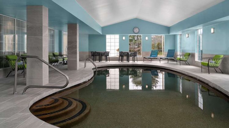 Hampton Inn Sturbridge Pool