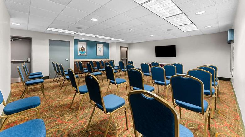 <b>Hampton Inn Stroudsburg/Poconos Meeting</b>. Images powered by <a href="https://iceportal.shijigroup.com/" title="IcePortal" target="_blank">IcePortal</a>.