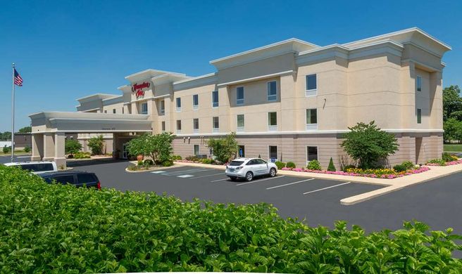 Hampton Inn Goshen Exterior