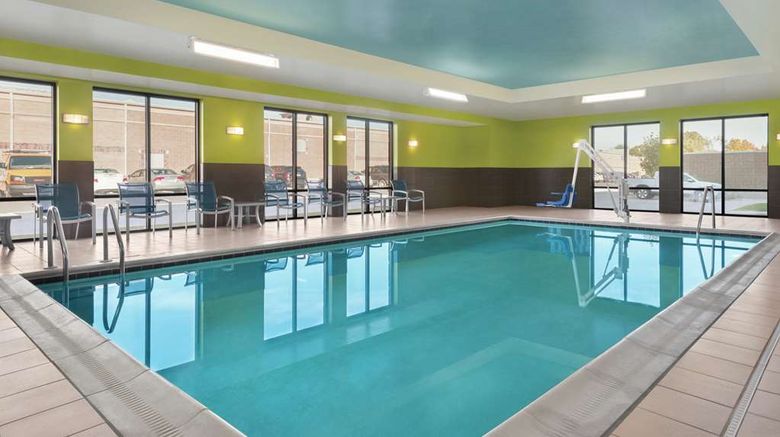 <b>Hampton Inn & Suites Mishawaka Pool</b>. Images powered by <a href="https://iceportal.shijigroup.com/" title="IcePortal" target="_blank">IcePortal</a>.