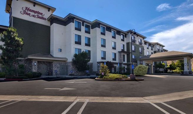 Hampton Inn & Suites San Luis Obispo Exterior