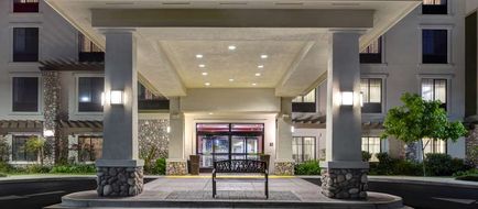Hampton Inn & Suites San Luis Obispo Exterior