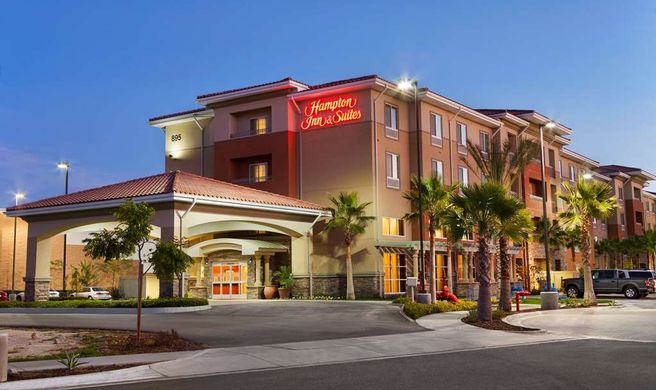 Hampton Inn & Suites, San Bernardino Exterior