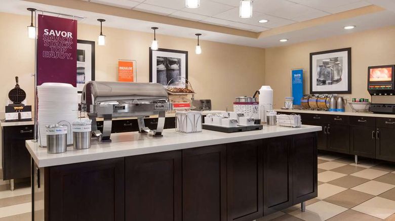 <b>Hampton Inn & Suites, San Bernardino Restaurant</b>. Images powered by <a href="https://iceportal.shijigroup.com/" title="IcePortal" target="_blank">IcePortal</a>.