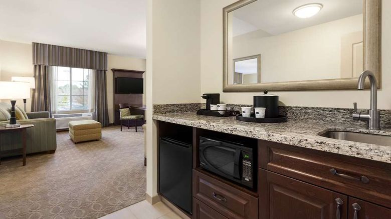 <b>Hampton Inn & Suites, San Bernardino Room</b>. Images powered by <a href="https://iceportal.shijigroup.com/" title="IcePortal" target="_blank">IcePortal</a>.