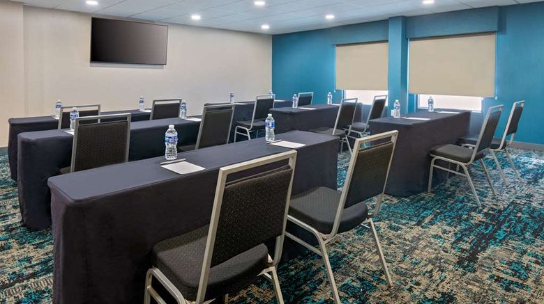 <b>Hampton Inn Salisbury Meeting</b>. Images powered by <a href="https://iceportal.shijigroup.com/" title="IcePortal" target="_blank">IcePortal</a>.
