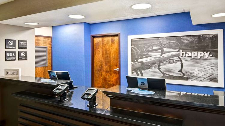 Hampton Inn State College Lobby