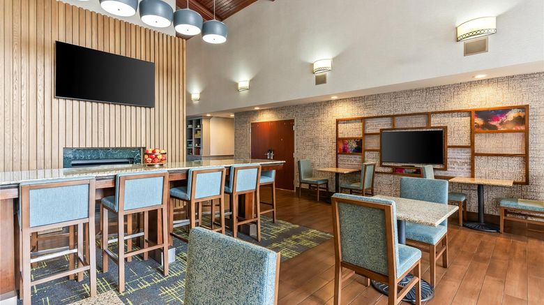 <b>Hampton Inn & Suites Scottsburg Lobby</b>. Images powered by <a href="https://iceportal.shijigroup.com/" title="IcePortal" target="_blank">IcePortal</a>.