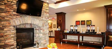 Hampton Inn Milford Lobby