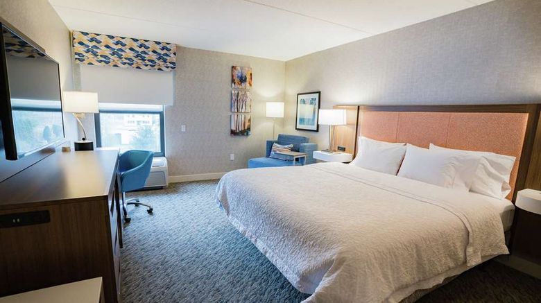 <b>Hampton Inn Clarks Summit Room</b>. Images powered by <a href="https://iceportal.shijigroup.com/" title="IcePortal" target="_blank">IcePortal</a>.