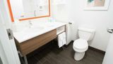 <b>Hampton Inn Clarks Summit Room</b>. Images powered by <a href="https://iceportal.shijigroup.com/" title="IcePortal" target="_blank">IcePortal</a>.