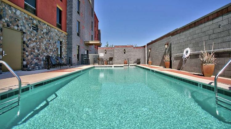 Hampton Inn & Suites Talking Stick Pool