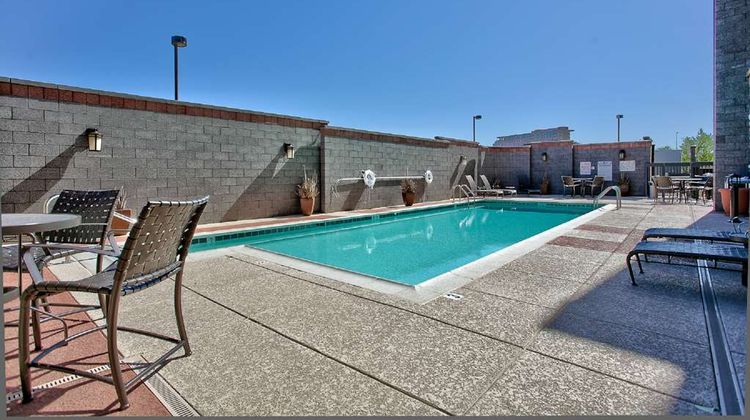 Hampton Inn & Suites Talking Stick Pool