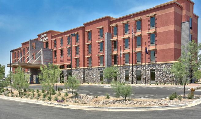 Hampton Inn & Suites Talking Stick Exterior