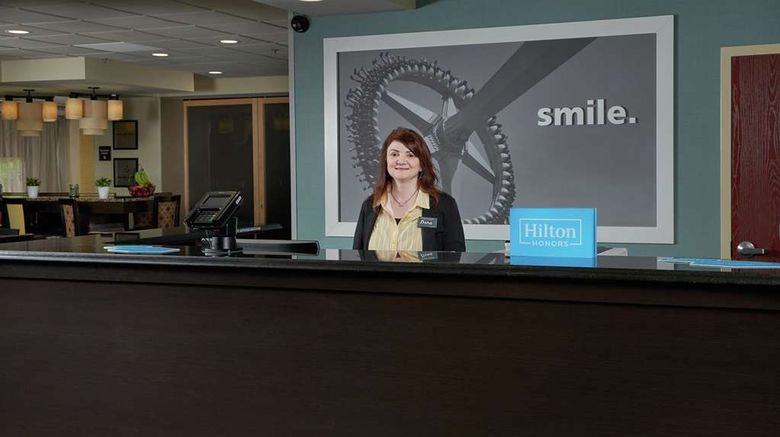 <b>Hampton Inn I-65-Brooks Rd. Lobby</b>. Images powered by <a href="https://iceportal.shijigroup.com/" title="IcePortal" target="_blank">IcePortal</a>.
