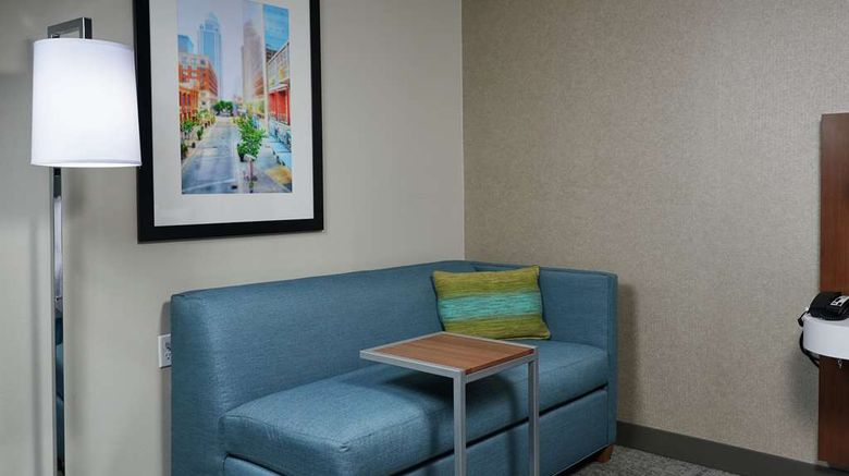 <b>Hampton Inn I-65-Brooks Rd. Room</b>. Images powered by <a href="https://iceportal.shijigroup.com/" title="IcePortal" target="_blank">IcePortal</a>.