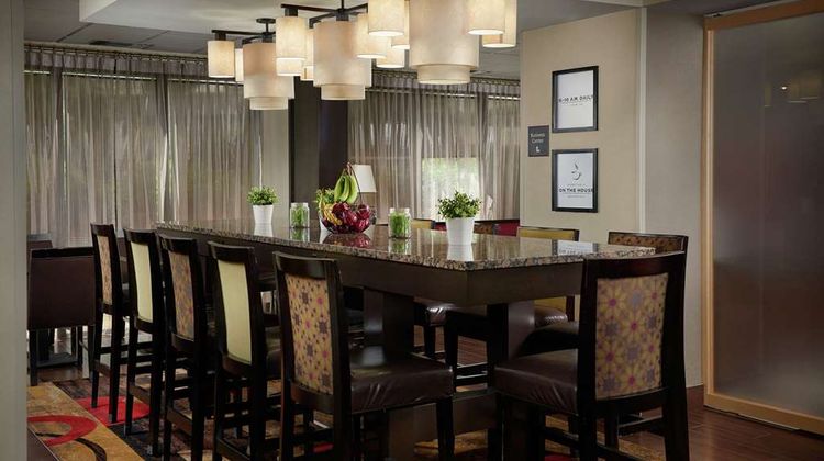 Hampton Inn I-65-Brooks Rd. Lobby