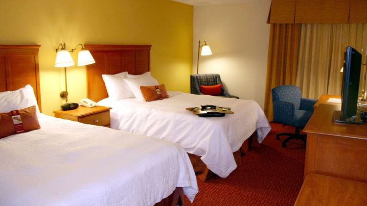 Hampton Inn Clarksville Room