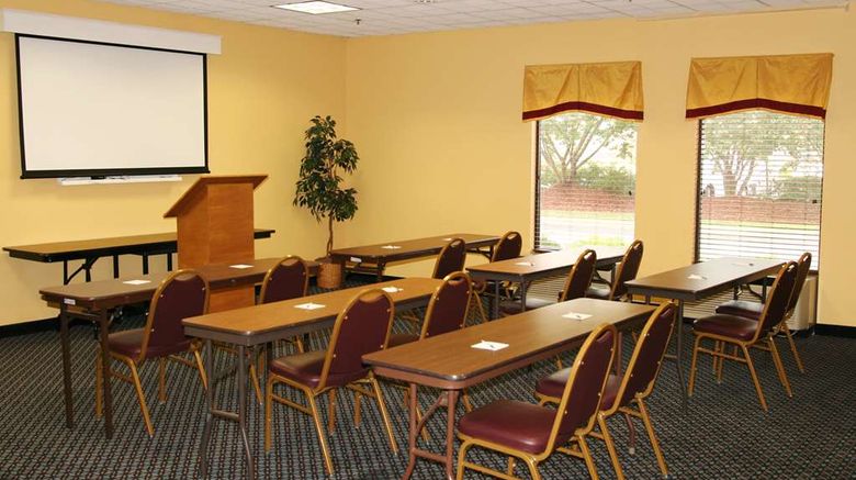 <b>Hampton Inn Clarksville Meeting</b>. Images powered by <a href="https://iceportal.shijigroup.com/" title="IcePortal" target="_blank">IcePortal</a>.