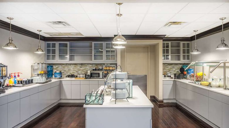 <b>Homewood Suites Louisville East Restaurant</b>. Images powered by <a href="https://iceportal.shijigroup.com/" title="IcePortal" target="_blank">IcePortal</a>.