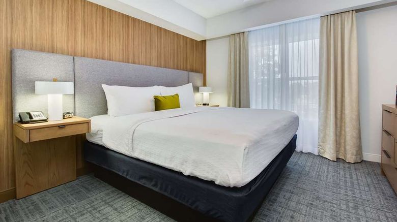 <b>Homewood Suites Louisville East Room</b>. Images powered by <a href="https://iceportal.shijigroup.com/" title="IcePortal" target="_blank">IcePortal</a>.
