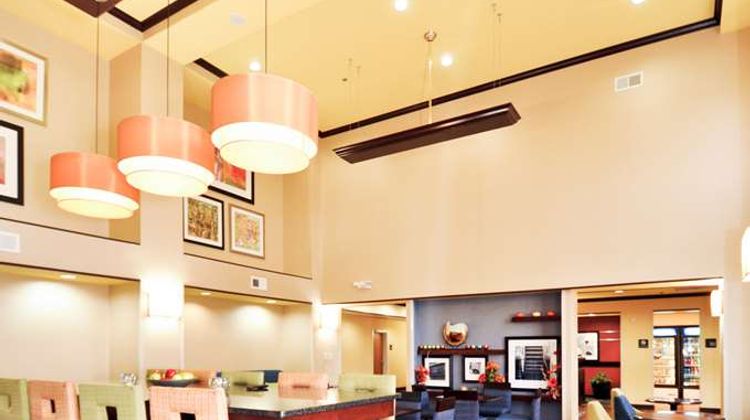 Hampton Inn & Suites Louisville East Restaurant