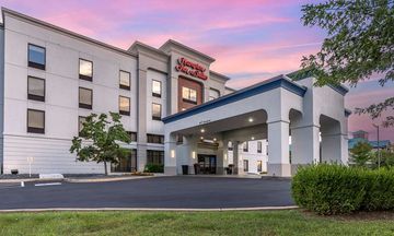 Hampton Inn & Suites Louisville East