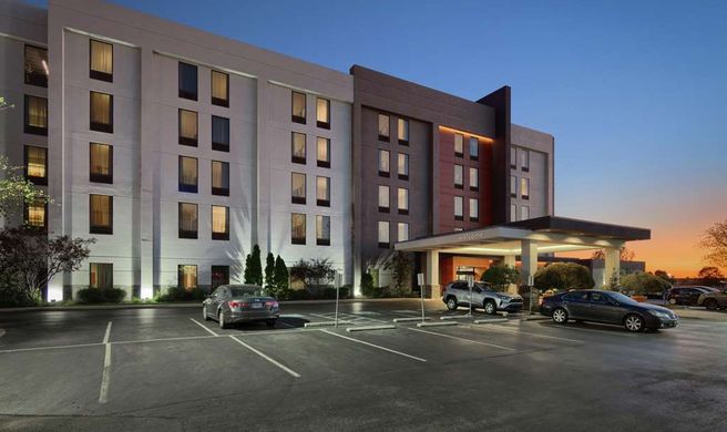 Hampton Inn Louisville I-265 East Exterior