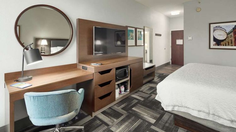 Hampton Inn Louisville I-265 East Room
