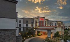 Hampton Inn & Suites DuPont