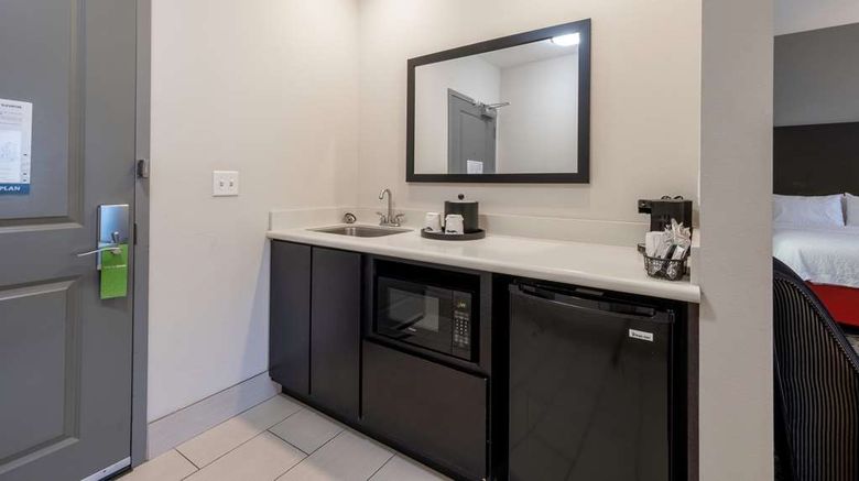<b>Hampton Inn & Suites DuPont Other</b>. Images powered by <a href="https://iceportal.shijigroup.com/" title="IcePortal" target="_blank">IcePortal</a>.