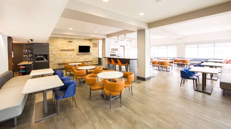 <b>Hampton Inn & Suites Seattle-Downtown Restaurant</b>. Images powered by <a href="https://iceportal.shijigroup.com/" title="IcePortal" target="_blank">IcePortal</a>.
