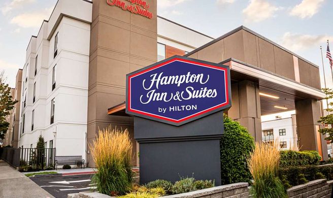 Hampton Inn & Suites Seattle-Downtown Exterior