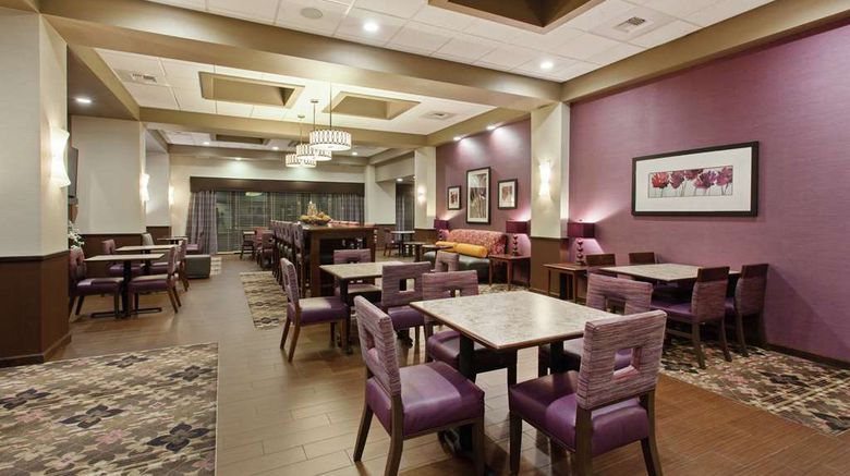 <b>Hampton Inn Seattle/Everett Restaurant</b>. Images powered by <a href="https://iceportal.shijigroup.com/" title="IcePortal" target="_blank">IcePortal</a>.