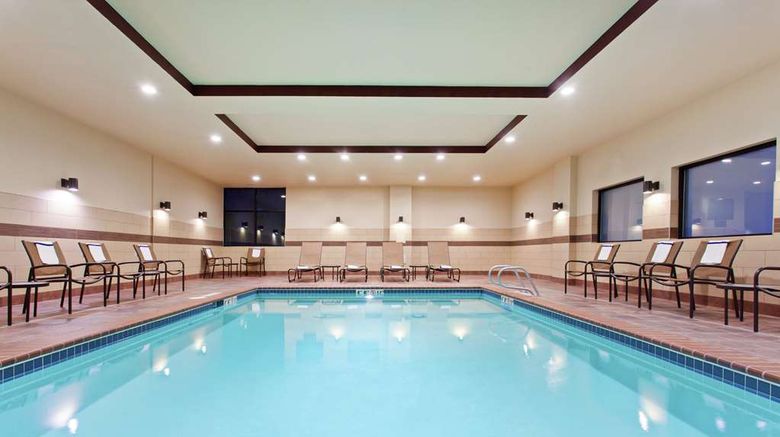 <b>Hampton Inn Seattle/Everett Pool</b>. Images powered by <a href="https://iceportal.shijigroup.com/" title="IcePortal" target="_blank">IcePortal</a>.