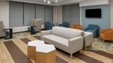 <b>Hampton Inn Seattle/Everett Lobby</b>. Images powered by <a href="https://iceportal.shijigroup.com/" title="IcePortal" target="_blank">IcePortal</a>.