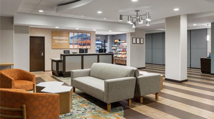Hampton Inn Seattle/Everett Lobby