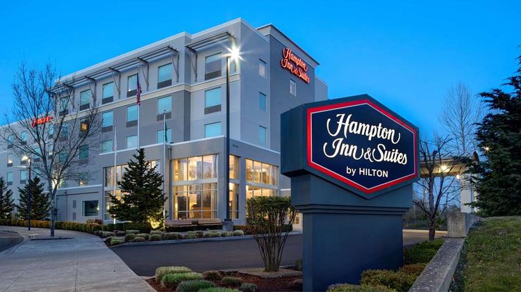 Hampton Inn & Suites-Seattle/Federal Way Exterior