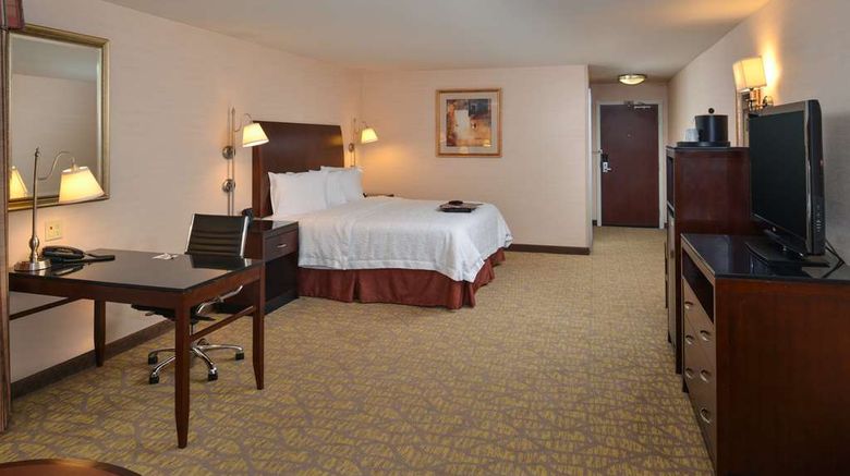 <b>Hampton Inn & Suites Tacoma-Mall Room</b>. Images powered by <a href="https://iceportal.shijigroup.com/" title="IcePortal" target="_blank">IcePortal</a>.