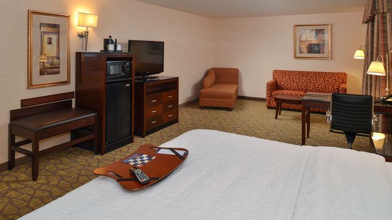 <b>Hampton Inn & Suites Tacoma-Mall Room</b>. Images powered by <a href="https://iceportal.shijigroup.com/" title="IcePortal" target="_blank">IcePortal</a>.