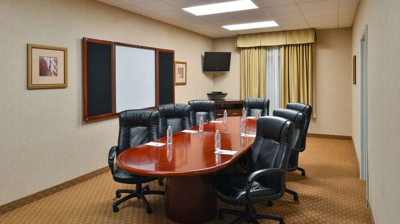<b>Hampton Inn & Suites Tacoma-Mall Meeting</b>. Images powered by <a href="https://iceportal.shijigroup.com/" title="IcePortal" target="_blank">IcePortal</a>.