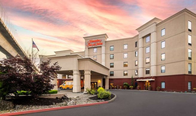 Hampton Inn & Suites Seattle-Airport/28 Exterior