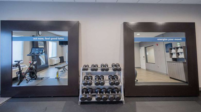 <b>Hampton Inn & Suites Seattle/Kent Health</b>. Images powered by <a href="https://iceportal.shijigroup.com/" title="IcePortal" target="_blank">IcePortal</a>.