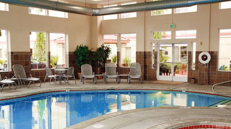 Hampton Inn & Suites Lynnwood Pool