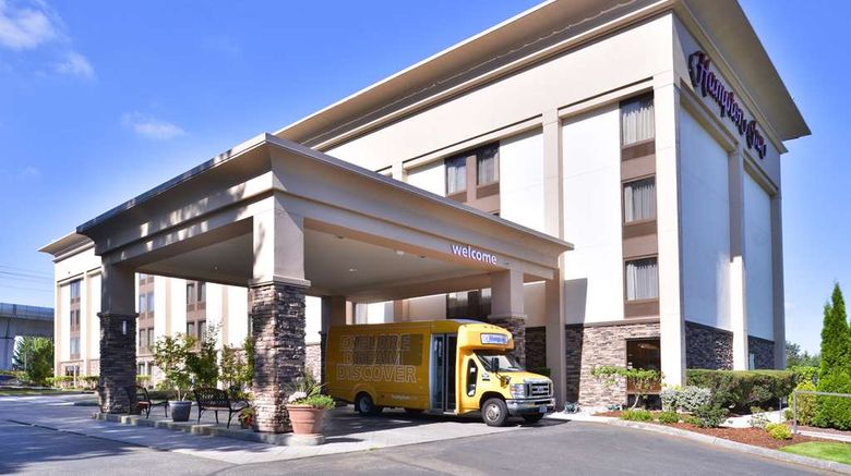 <b>Hampton Inn Seattle-Airport Exterior</b>. Images powered by <a href="https://iceportal.shijigroup.com/" title="IcePortal" target="_blank">IcePortal</a>.